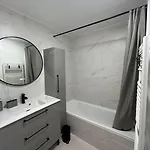 T2 Cosy Avec Parking Apartamento *