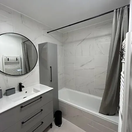 T2 Cosy Avec Parking Apartment *